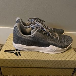 Kobe Mamba Instinct size 9